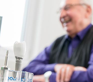 Zahnimplantate und Zahnersatz Ravensburg